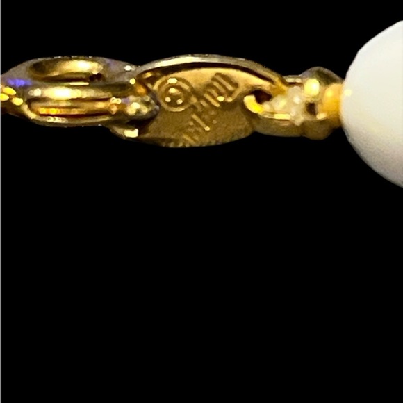 Trifari Vintage 70s White Bead Necklace Oblong Beads - Picture 3 of 5